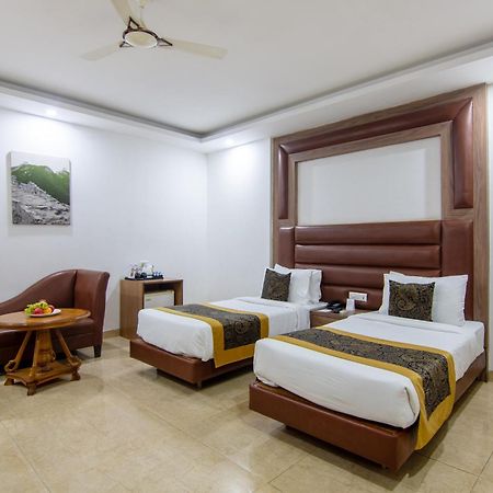 Hotel Lohmod At National Highway 8 - Free Airport Transffer New Delhi Exterior photo
